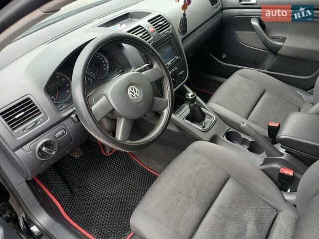 Черный Фольксваген Гольф, объемом двигателя 1.4 л и пробегом 290 тыс. км за 4500 $, фото 11 на Automoto.ua