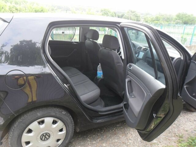 Черный Фольксваген Гольф, объемом двигателя 1.4 л и пробегом 100 тыс. км за 4700 $, фото 11 на Automoto.ua