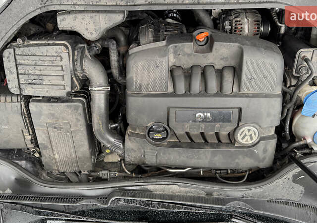 Черный Фольксваген Гольф, объемом двигателя 1.6 л и пробегом 193 тыс. км за 5150 $, фото 27 на Automoto.ua