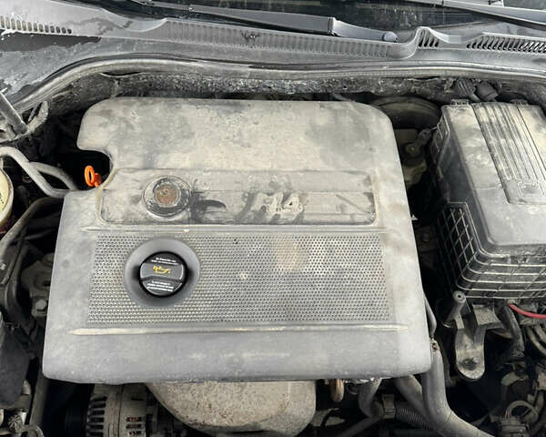 Чорний Фольксваген Гольф, об'ємом двигуна 1.4 л та пробігом 247 тис. км за 5000 $, фото 10 на Automoto.ua