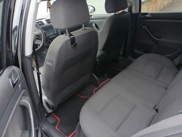 Черный Фольксваген Гольф, объемом двигателя 1.4 л и пробегом 290 тыс. км за 4500 $, фото 15 на Automoto.ua