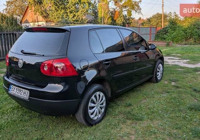 Черный Фольксваген Гольф, объемом двигателя 1.39 л и пробегом 338 тыс. км за 4500 $, фото 2 на Automoto.ua
