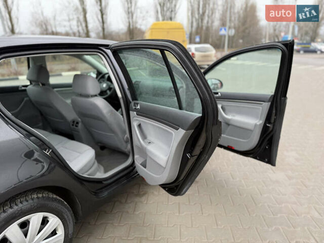 Чорний Фольксваген Гольф, об'ємом двигуна 1.6 л та пробігом 220 тис. км за 6250 $, фото 49 на Automoto.ua