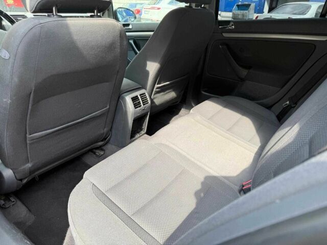 Черный Фольксваген Гольф, объемом двигателя 1.9 л и пробегом 389 тыс. км за 4190 $, фото 8 на Automoto.ua