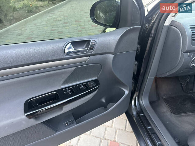 Черный Фольксваген Гольф, объемом двигателя 1.98 л и пробегом 313 тыс. км за 6200 $, фото 18 на Automoto.ua