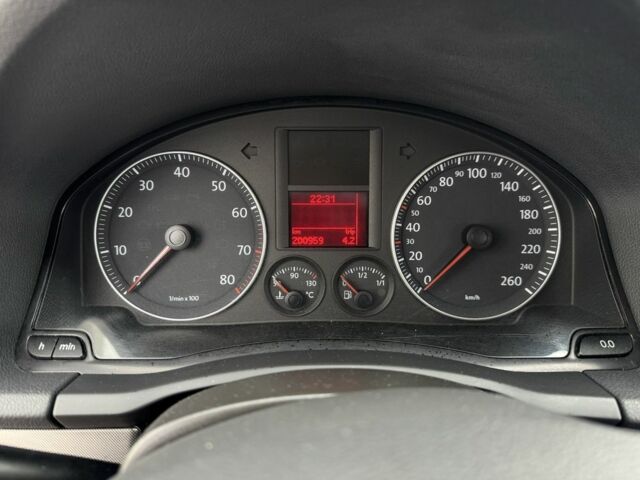 Чорний Фольксваген Гольф, об'ємом двигуна 1.6 л та пробігом 200 тис. км за 5600 $, фото 18 на Automoto.ua