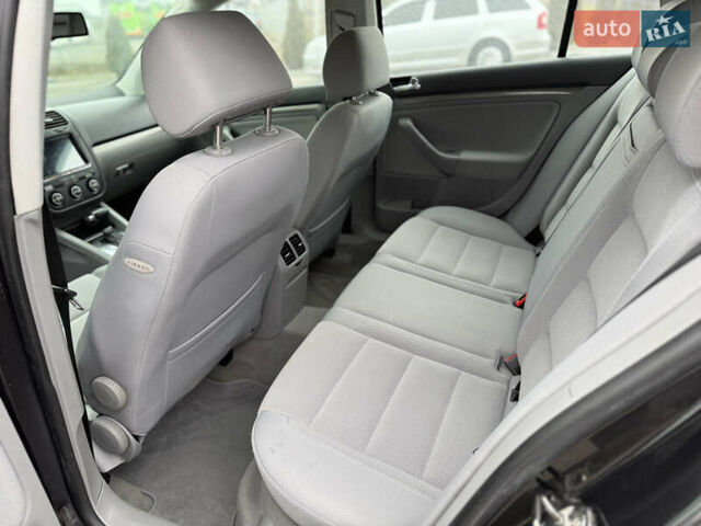 Чорний Фольксваген Гольф, об'ємом двигуна 1.6 л та пробігом 220 тис. км за 6250 $, фото 36 на Automoto.ua