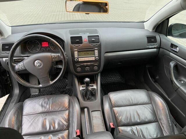 Черный Фольксваген Гольф, объемом двигателя 2 л и пробегом 240 тыс. км за 2250 $, фото 6 на Automoto.ua