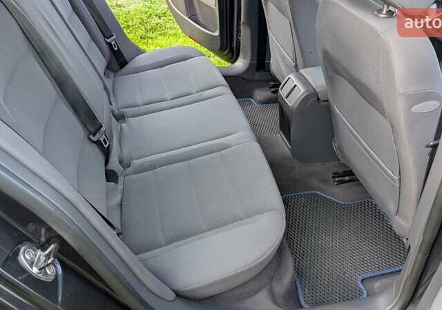 Черный Фольксваген Гольф, объемом двигателя 1.39 л и пробегом 338 тыс. км за 4500 $, фото 10 на Automoto.ua