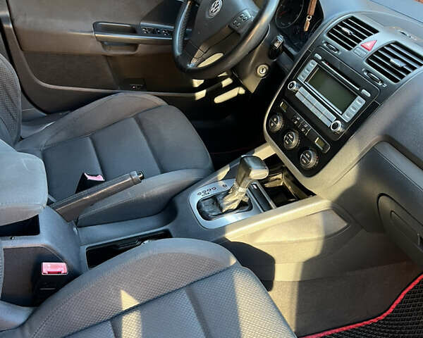 Чорний Фольксваген Гольф, об'ємом двигуна 1.97 л та пробігом 315 тис. км за 6000 $, фото 3 на Automoto.ua