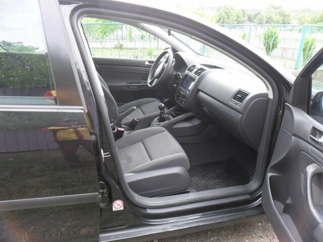 Черный Фольксваген Гольф, объемом двигателя 1.4 л и пробегом 100 тыс. км за 4700 $, фото 9 на Automoto.ua