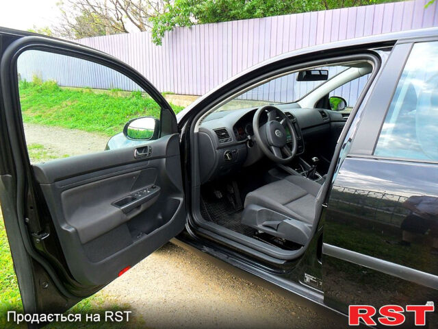 Чорний Фольксваген Гольф, об'ємом двигуна 1.4 л та пробігом 215 тис. км за 4900 $, фото 6 на Automoto.ua