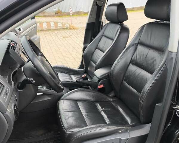 Фольксваген Гольф 2004 в Сторожинце на Automoto.ua Черный Фольксваген Гольф, объемом двигателя 1.6 л и пробегом 307 тыс. км за 5850 $, фото 23 на Automoto.ua