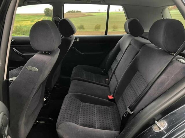 Черный Фольксваген Гольф, объемом двигателя 1.9 л и пробегом 250 тыс. км за 1700 $, фото 12 на Automoto.ua