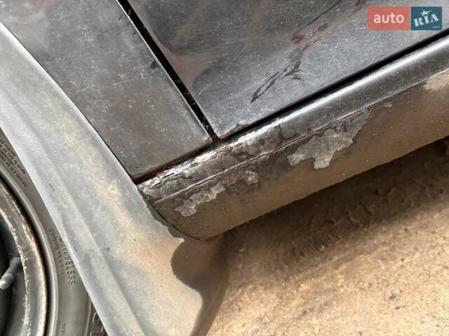 Черный Фольксваген Гольф, объемом двигателя 1.6 л и пробегом 313 тыс. км за 4600 $, фото 6 на Automoto.ua