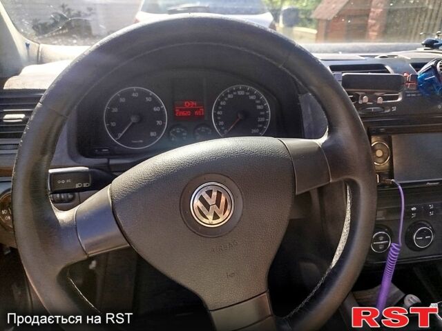 Черный Фольксваген Гольф, объемом двигателя 1.6 л и пробегом 239 тыс. км за 3800 $, фото 6 на Automoto.ua