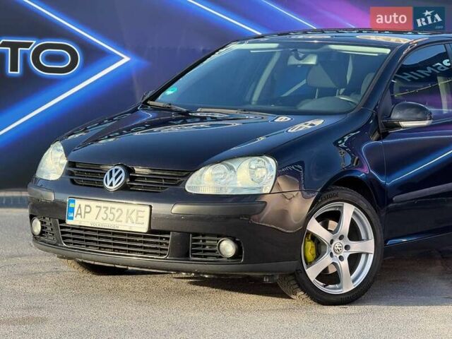 Черный Фольксваген Гольф, объемом двигателя 1.6 л и пробегом 162 тыс. км за 6199 $, фото 1 на Automoto.ua