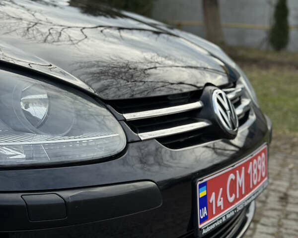 Черный Фольксваген Гольф, объемом двигателя 1.6 л и пробегом 200 тыс. км за 5200 $, фото 9 на Automoto.ua