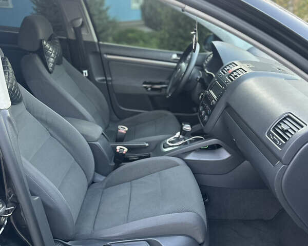 Черный Фольксваген Гольф, объемом двигателя 1.98 л и пробегом 313 тыс. км за 6200 $, фото 19 на Automoto.ua