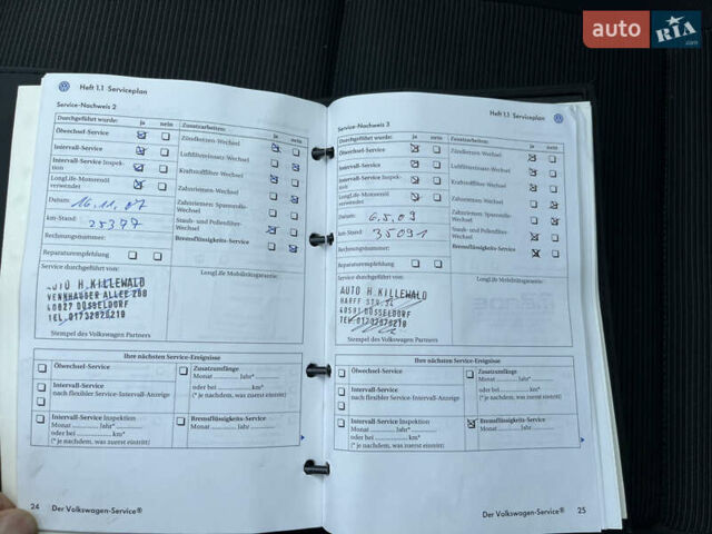 Черный Фольксваген Гольф, объемом двигателя 1.6 л и пробегом 211 тыс. км за 5400 $, фото 44 на Automoto.ua