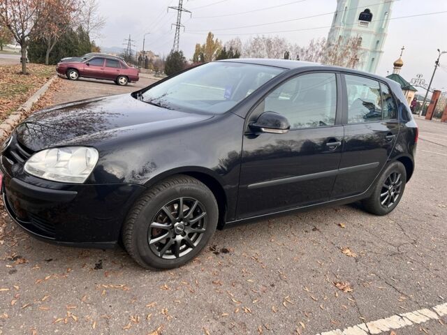 Черный Фольксваген Гольф, объемом двигателя 1.4 л и пробегом 224 тыс. км за 5150 $, фото 2 на Automoto.ua