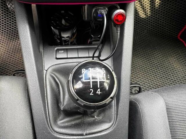 Черный Фольксваген Гольф, объемом двигателя 1.4 л и пробегом 214 тыс. км за 5490 $, фото 17 на Automoto.ua