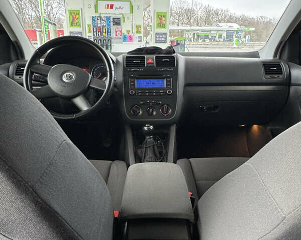 Чорний Фольксваген Гольф, об'ємом двигуна 1.4 л та пробігом 247 тис. км за 5000 $, фото 9 на Automoto.ua