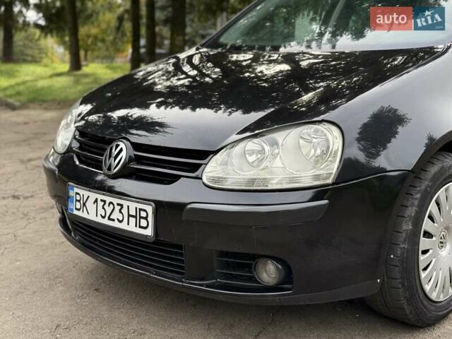 Черный Фольксваген Гольф, объемом двигателя 1.97 л и пробегом 418 тыс. км за 4650 $, фото 4 на Automoto.ua