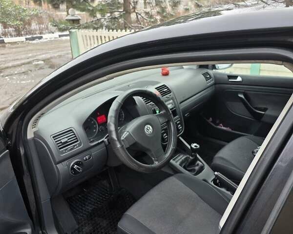 Чорний Фольксваген Гольф, об'ємом двигуна 1.6 л та пробігом 193 тис. км за 6000 $, фото 4 на Automoto.ua