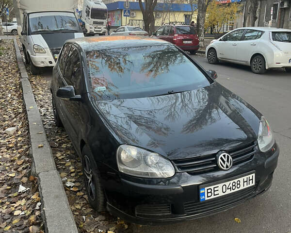 Черный Фольксваген Гольф, объемом двигателя 1.4 л и пробегом 281 тыс. км за 4500 $, фото 7 на Automoto.ua