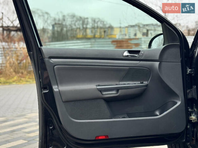 Черный Фольксваген Гольф, объемом двигателя 1.4 л и пробегом 197 тыс. км за 4999 $, фото 20 на Automoto.ua