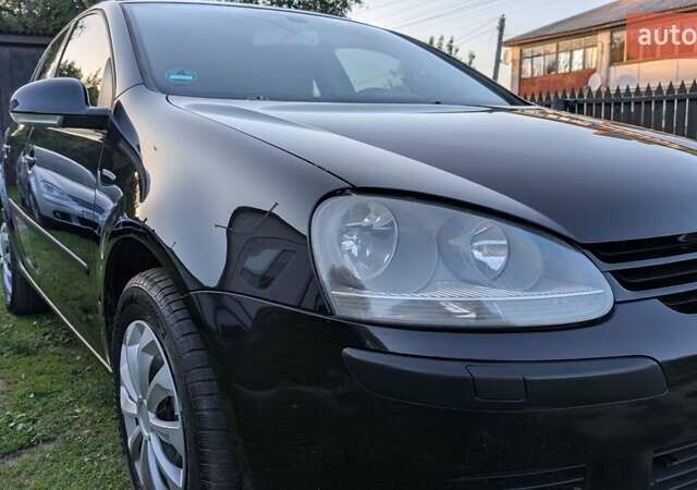 Черный Фольксваген Гольф, объемом двигателя 1.39 л и пробегом 338 тыс. км за 4500 $, фото 4 на Automoto.ua