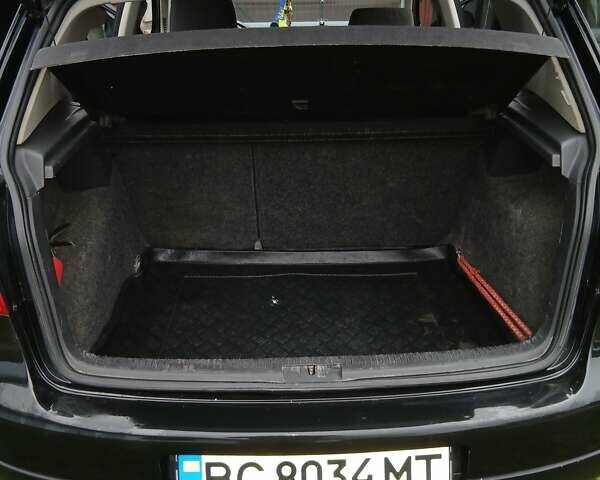 Чорний Фольксваген Гольф, об'ємом двигуна 1.39 л та пробігом 216 тис. км за 4350 $, фото 1 на Automoto.ua