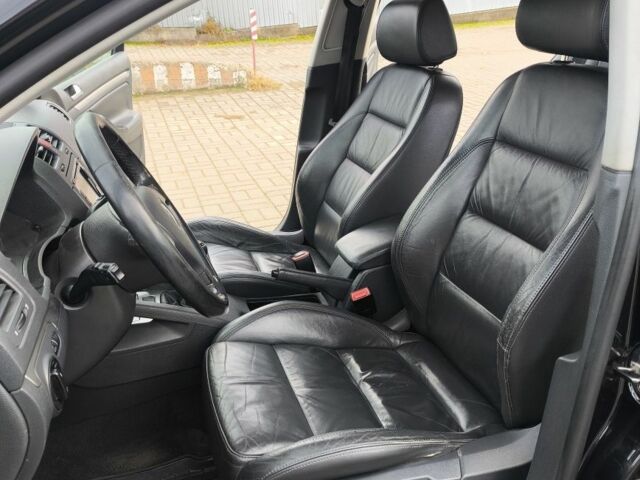 Черный Фольксваген Гольф, объемом двигателя 1.6 л и пробегом 309 тыс. км за 5300 $, фото 2 на Automoto.ua