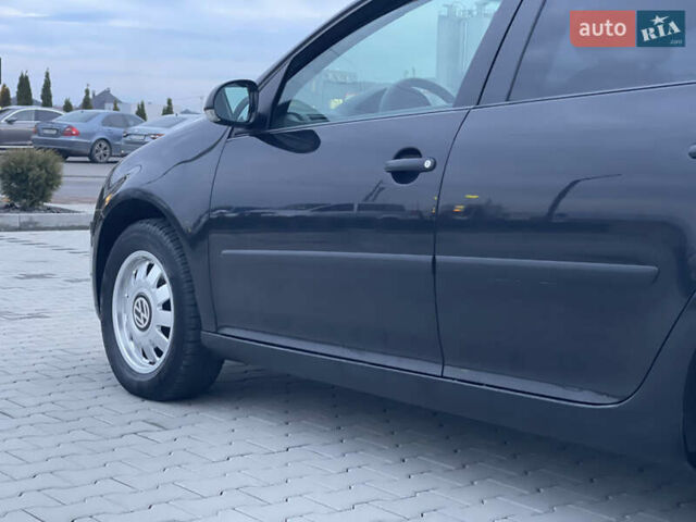 Черный Фольксваген Гольф, объемом двигателя 1.39 л и пробегом 233 тыс. км за 5400 $, фото 7 на Automoto.ua