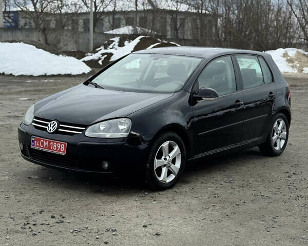 Черный Фольксваген Гольф, объемом двигателя 1.6 л и пробегом 200 тыс. км за 5600 $, фото 4 на Automoto.ua