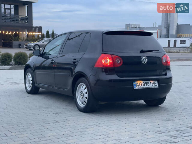 Черный Фольксваген Гольф, объемом двигателя 1.39 л и пробегом 233 тыс. км за 5400 $, фото 2 на Automoto.ua