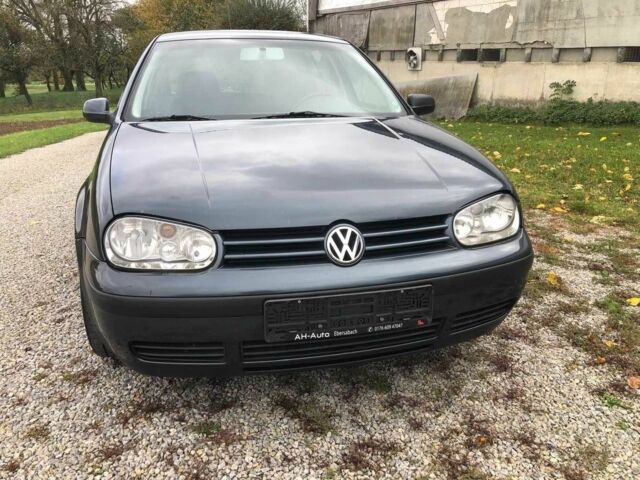 Черный Фольксваген Гольф, объемом двигателя 1.9 л и пробегом 250 тыс. км за 1303 $, фото 1 на Automoto.ua