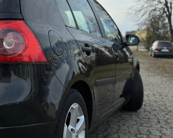 Черный Фольксваген Гольф, объемом двигателя 1.6 л и пробегом 200 тыс. км за 5200 $, фото 8 на Automoto.ua