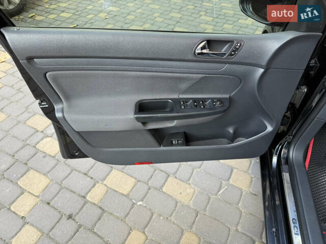 Фольксваген Гольф 2004 в Виннице на Automoto.ua Черный Фольксваген Гольф, объемом двигателя 1.39 л и пробегом 290 тыс. км за 5200 $, фото 8 на Automoto.ua