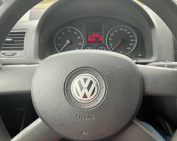 Черный Фольксваген Гольф, объемом двигателя 1.39 л и пробегом 252 тыс. км за 4200 $, фото 3 на Automoto.ua