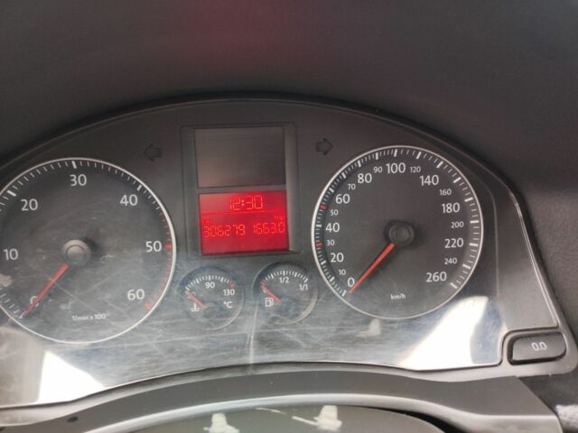 Черный Фольксваген Гольф, объемом двигателя 1.9 л и пробегом 306 тыс. км за 2200 $, фото 12 на Automoto.ua