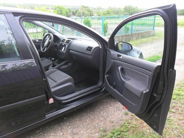 Черный Фольксваген Гольф, объемом двигателя 1.4 л и пробегом 100 тыс. км за 4700 $, фото 10 на Automoto.ua