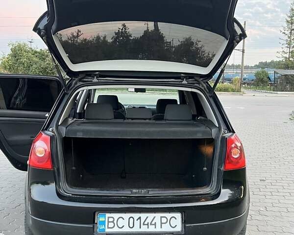 Черный Фольксваген Гольф, объемом двигателя 1.6 л и пробегом 226 тыс. км за 5200 $, фото 12 на Automoto.ua