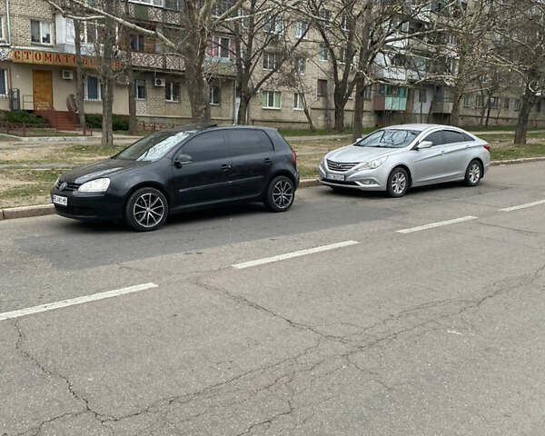Черный Фольксваген Гольф, объемом двигателя 1.39 л и пробегом 260 тыс. км за 5500 $, фото 9 на Automoto.ua