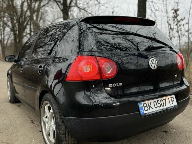 Черный Фольксваген Гольф, объемом двигателя 1.6 л и пробегом 193 тыс. км за 5200 $, фото 3 на Automoto.ua