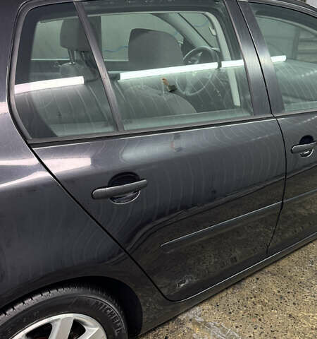 Черный Фольксваген Гольф, объемом двигателя 1.6 л и пробегом 193 тыс. км за 5150 $, фото 11 на Automoto.ua