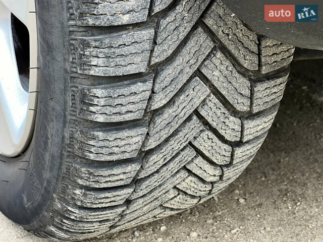 Черный Фольксваген Гольф, объемом двигателя 1.4 л и пробегом 175 тыс. км за 4900 $, фото 14 на Automoto.ua