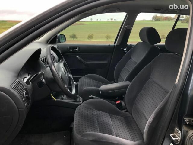 Черный Фольксваген Гольф, объемом двигателя 0 л и пробегом 254 тыс. км за 1300 $, фото 8 на Automoto.ua