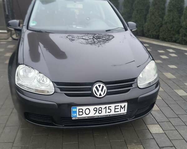 Черный Фольксваген Гольф, объемом двигателя 1.6 л и пробегом 200 тыс. км за 4600 $, фото 6 на Automoto.ua